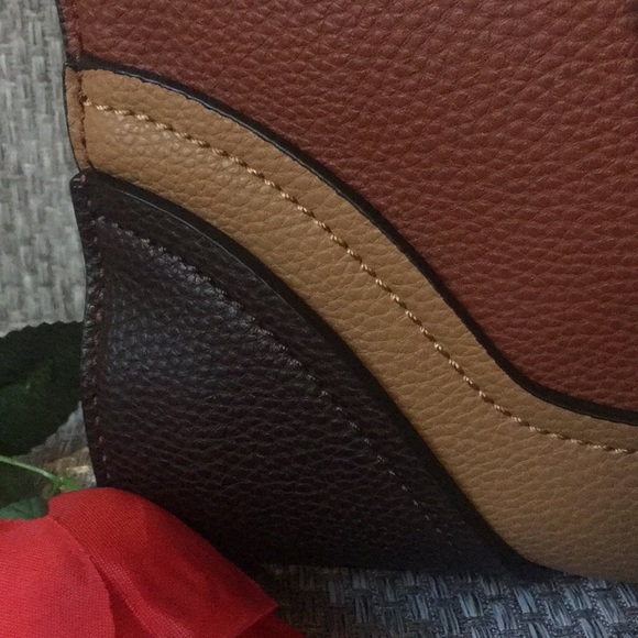 Guess ACME brown multi bag - Picture 3 of 8